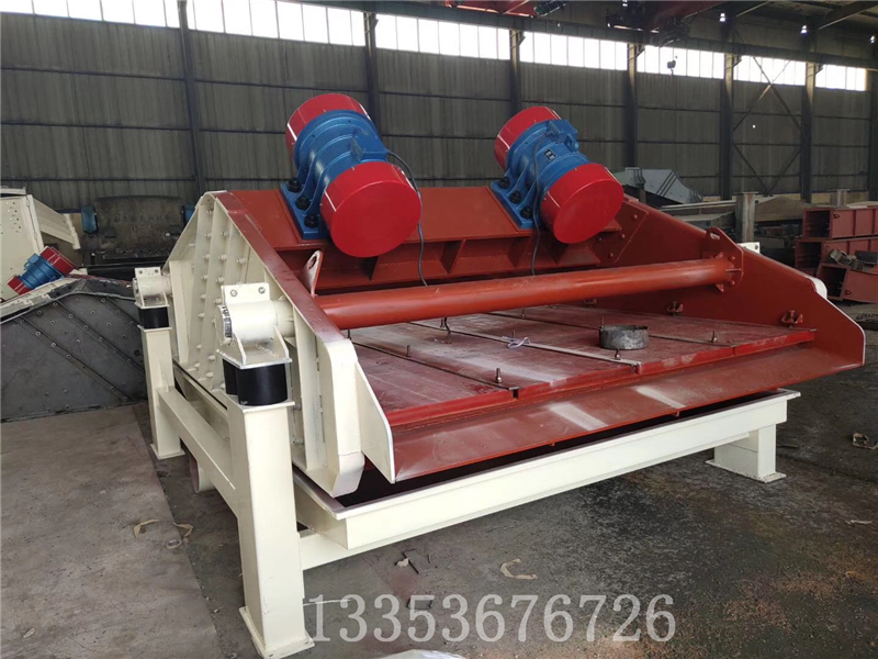 砂石料廠水洗砂直線脫水篩在使用時我們要注意哪些？1